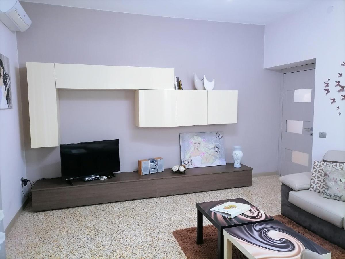 La Casa Di Giulia Apartment Касерта Екстериор снимка